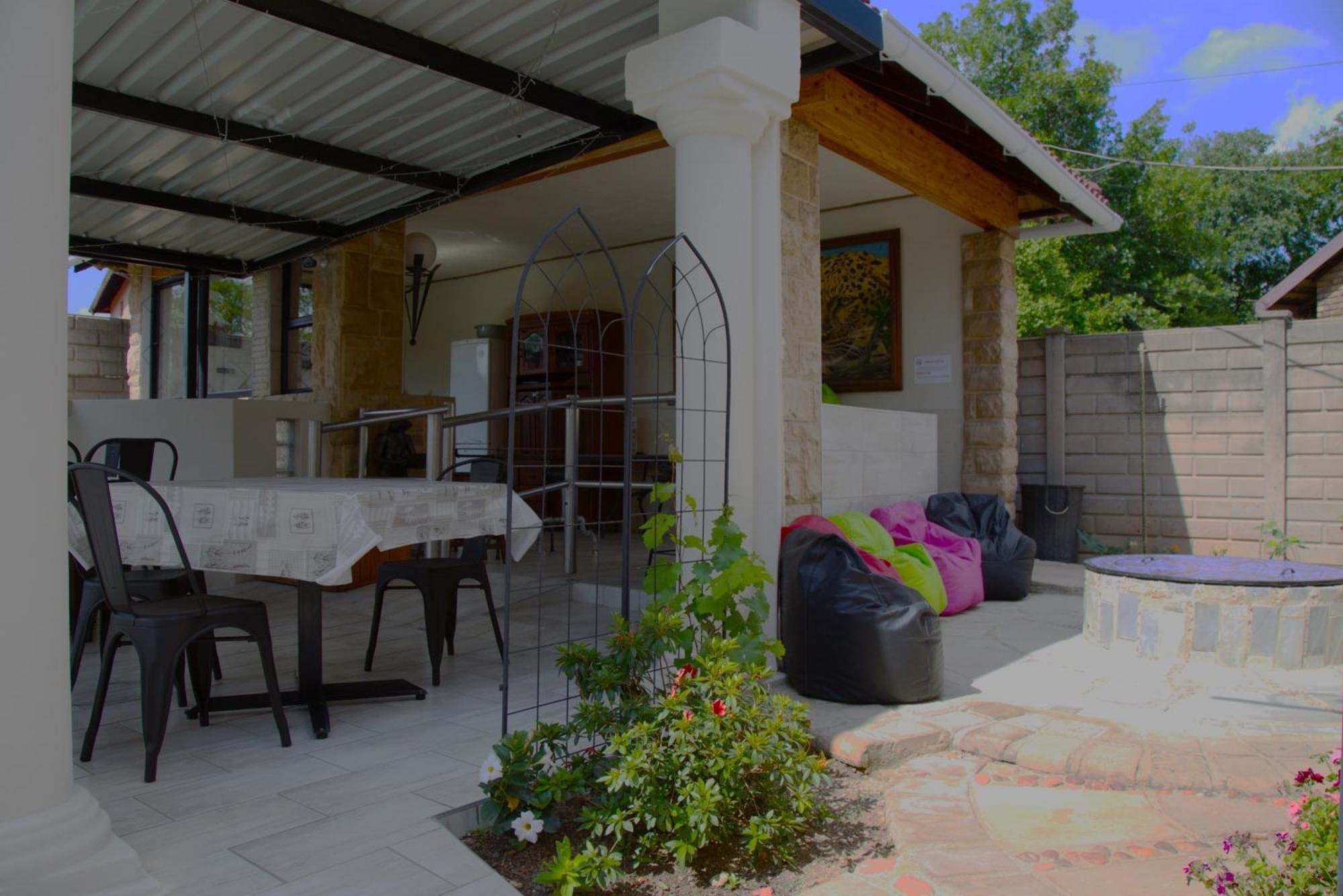 Xaviera Guest House พริทอเรีย ภายนอก รูปภาพ